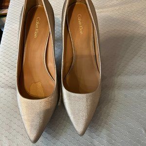 Calvin Klein Soft Platinum Pumps 9M/3" Heels - Classic Style